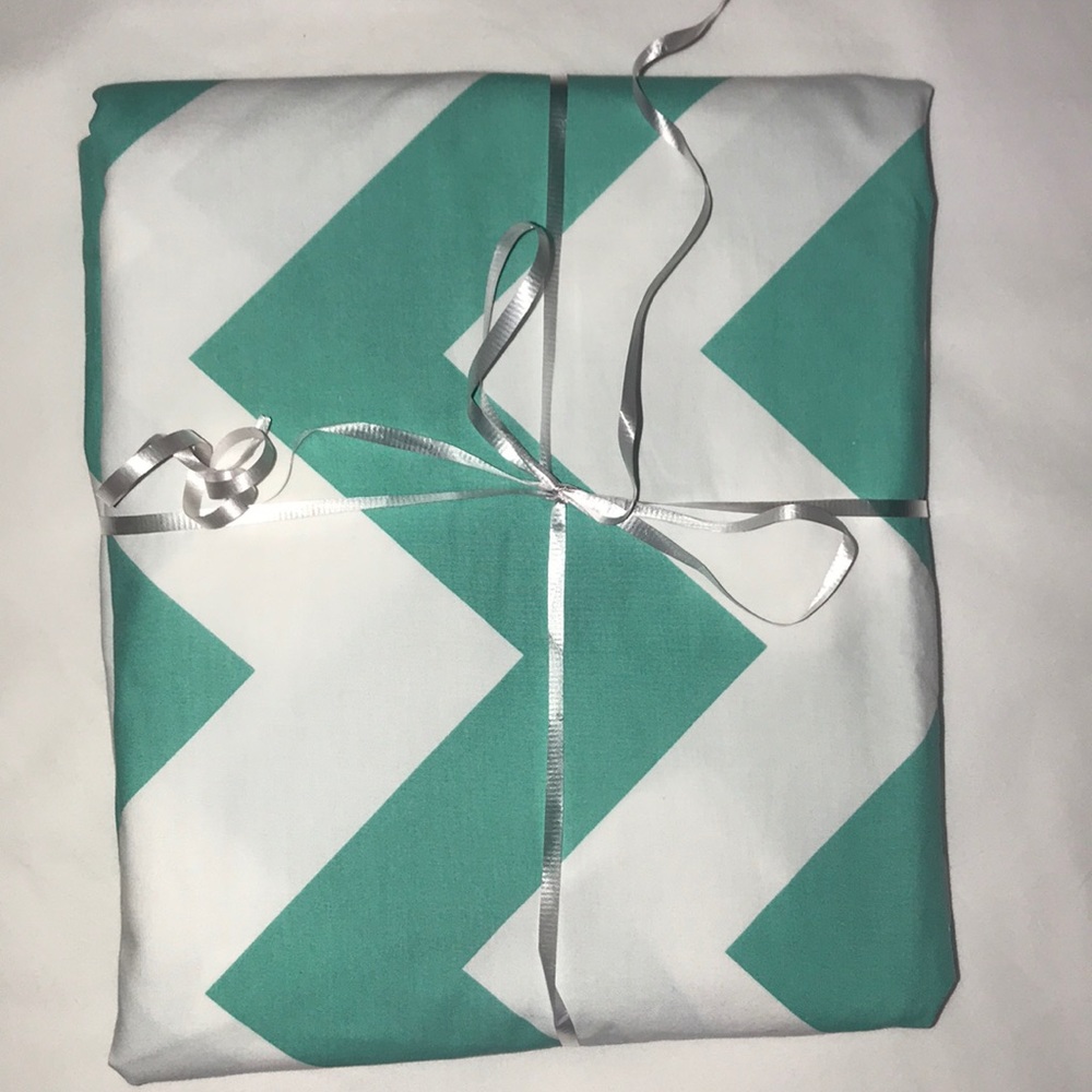 POTTERY BARN TEEN CHEVRON STANDARD SHAM TURQUOISE